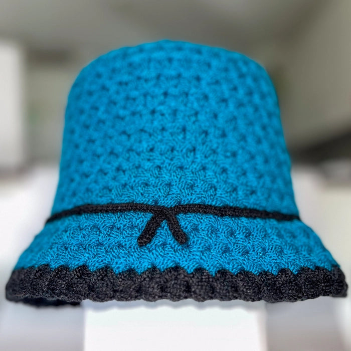 Flair - Handgefertigter gehäkelter Cloche Hut