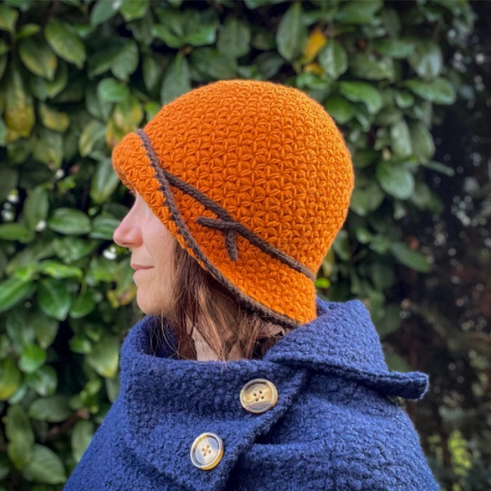 Flair - Handgefertigter gehäkelter Cloche Hut