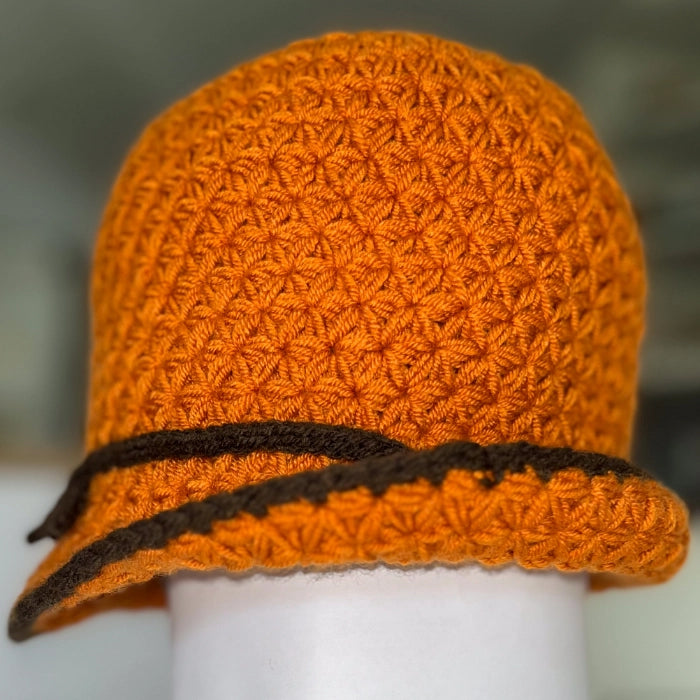 Flair - Handgefertigter gehäkelter Cloche Hut