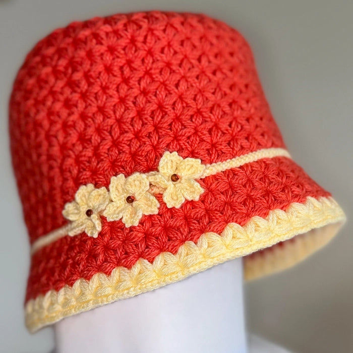Flower - Handgefertiger gehäckelter Cloche Hut