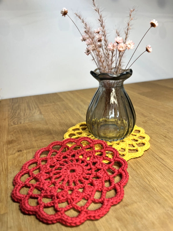 6er-Set Handgefertigte Häckel-Untersetzer "Oculus" aus 100%-Baumwolle